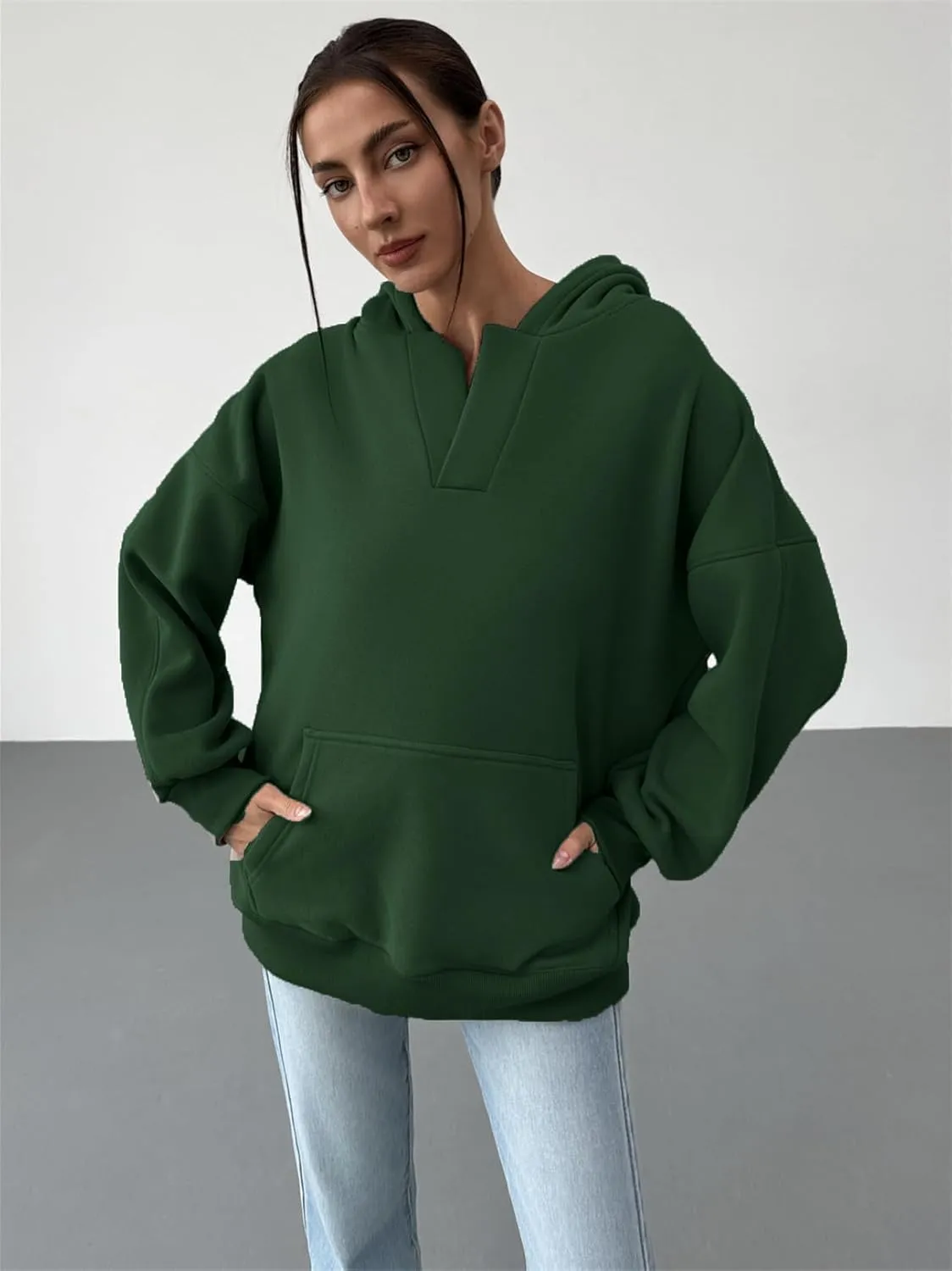 PAODIKUAI Women's Oversized Hoodies V Neck Pullover Fleece Sweatshirt Long Sleeve with Pocket Casual Winter Fall Outfits