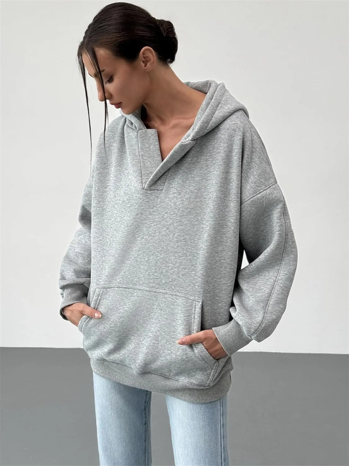 PAODIKUAI Women's Oversized Hoodies V Neck Pullover Fleece Sweatshirt Long Sleeve with Pocket Casual Winter Fall Outfits