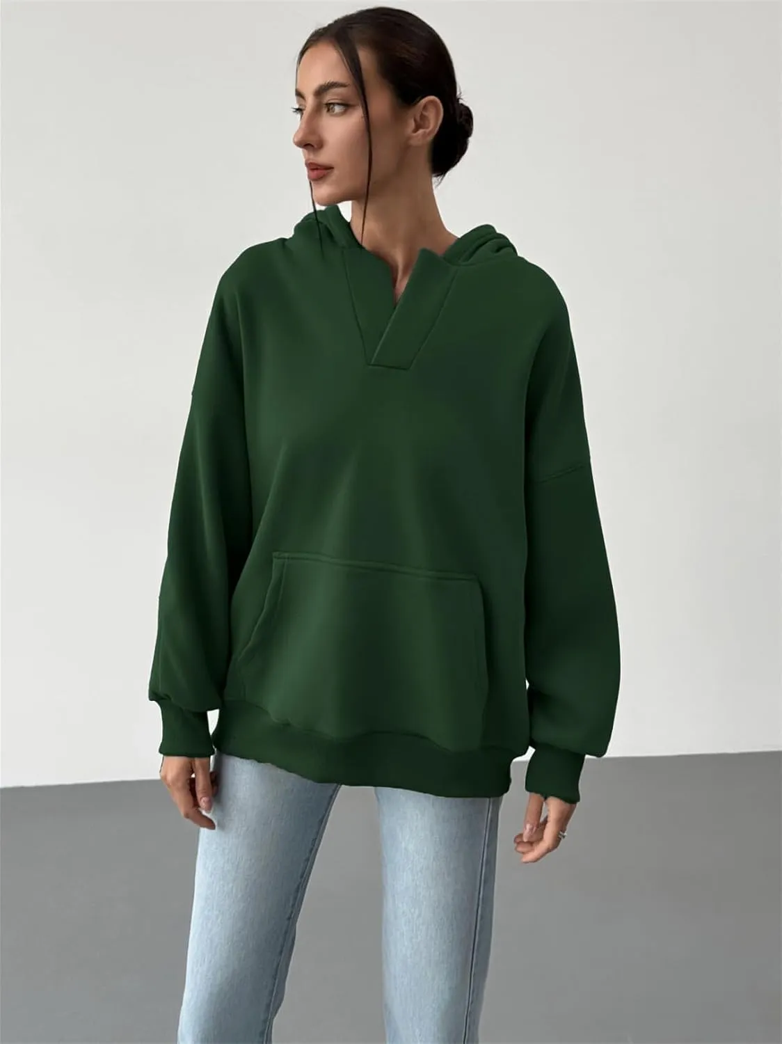 PAODIKUAI Women's Oversized Hoodies V Neck Pullover Fleece Sweatshirt Long Sleeve with Pocket Casual Winter Fall Outfits