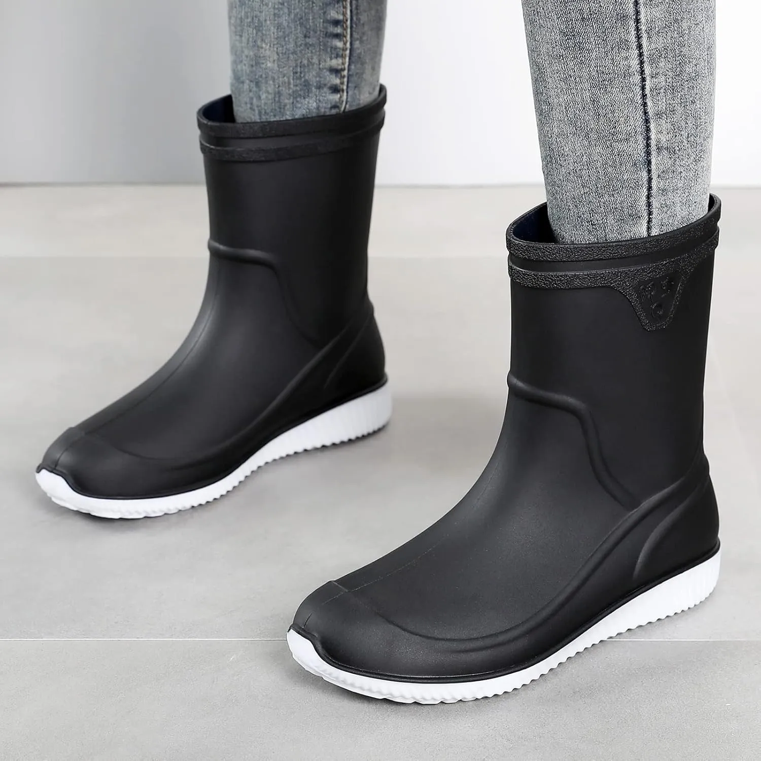 Rain Boots for WomenWaterproof Garden Rubber Boots, Non-slip Width Mid-Calf Comfort Short Boots, Ankle Rainboots Boots, Lightweight Platform Mud Boots Water Shoes for Outdoor Working Fishing