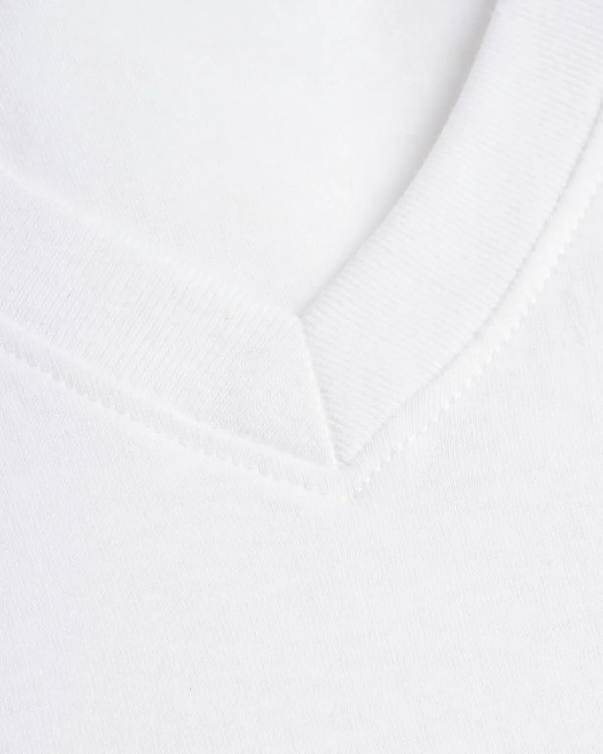 Reebok Mens Undershirt  5 Pack Soft Breathable Mens T-Shirts - Basic Cotton V-Neck and Crewneck Undershirts for Men (S-XL)